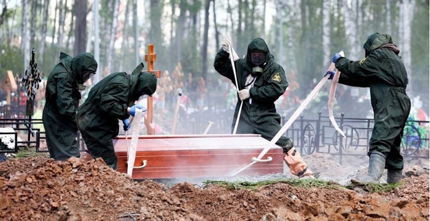 Медики предлагают семьям умерших не от Covid-19 указывать его в справке о смерти. За это сулят от 15 000 руб