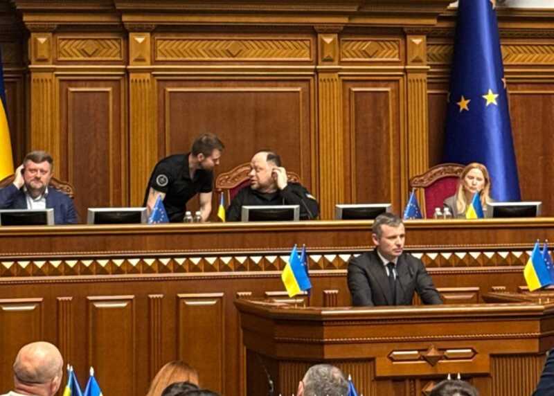 Министр финансов Украины заявил о недостатке средств для армии