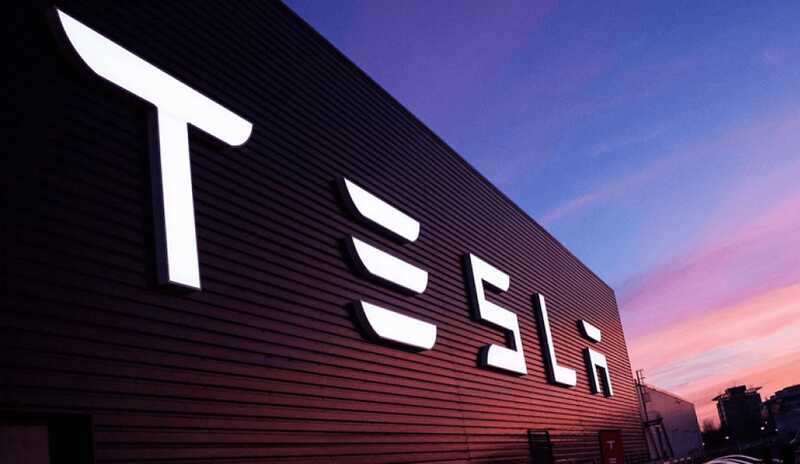 Власти Франции пригрозили Tesla штрафами за вводящую в заблуждение рекламу