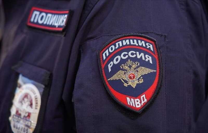 Участковый устроил бойню из-за спора о выгуливании собак в центре Москвы