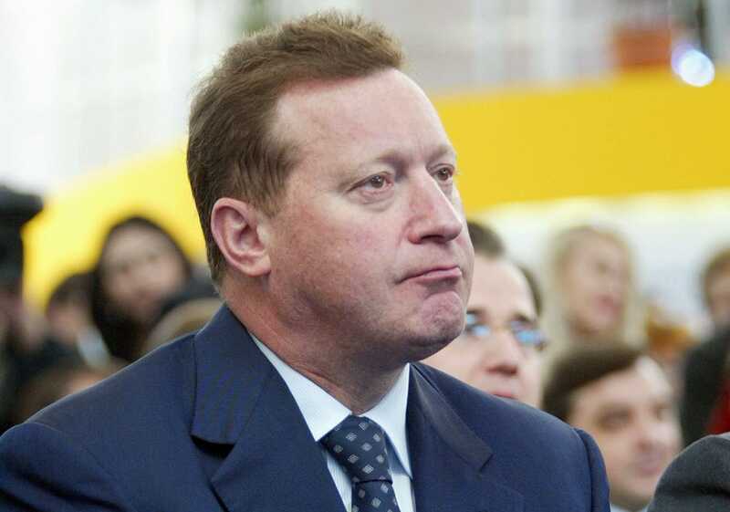 Евгений Новицкий вывел из пенсионных фондов свыше 9 миллиардов рублей