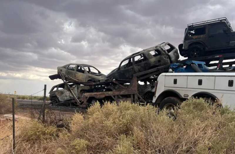 В Еврейской автономной области автовоз и бетономешалка сгорели после ДТП