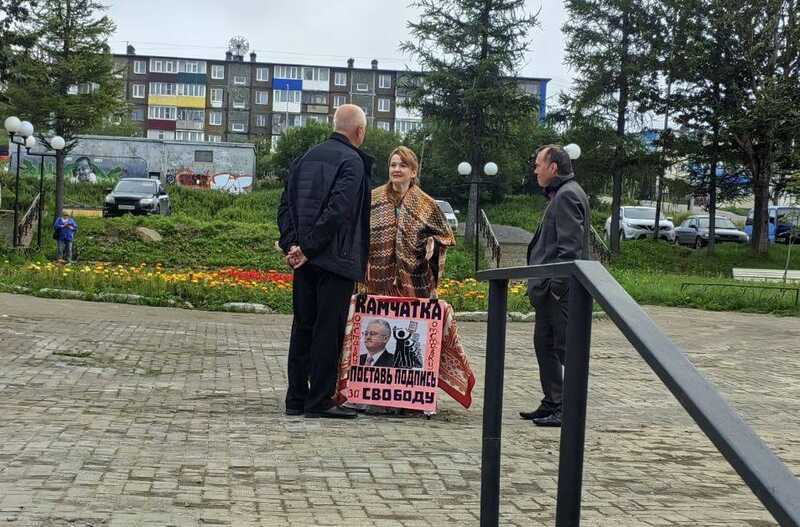 Камчатская активистка собирает подписи за отставку губернатора Владимира Солодова