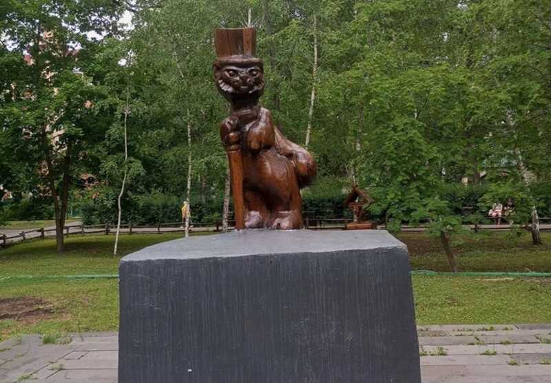 Статуя «Кот ученый» стала причиной гибели годовалой девочки в Саратове