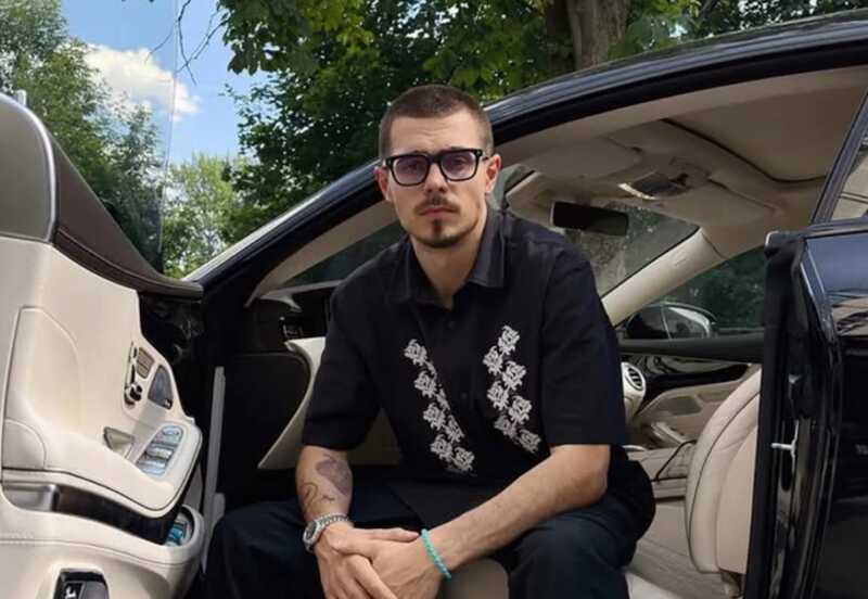 Блогер Никита Ефремов был задержан по подозрению в финансировании экстремистской деятельности
