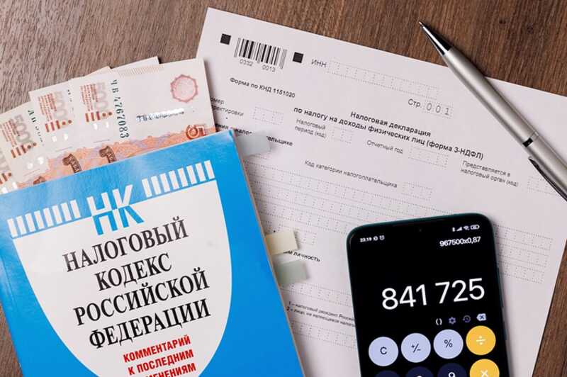 Повышение налогов становится неизбежным из-за снижения доходов от нефти и газа