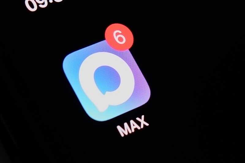 Молиться за смартфоны: как РПЦ поддержала мессенджер Max