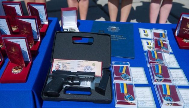 Нацполиция вооружила топ-менеджера Ахметова, присматривающего за Ляшко