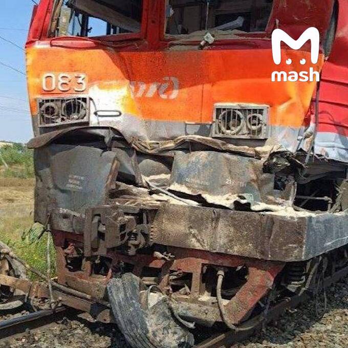 Пассажиры сошедшего с рельсов поезда в Волгоградской области помогают искать пострадавших qkkiqttidteiqztkmp