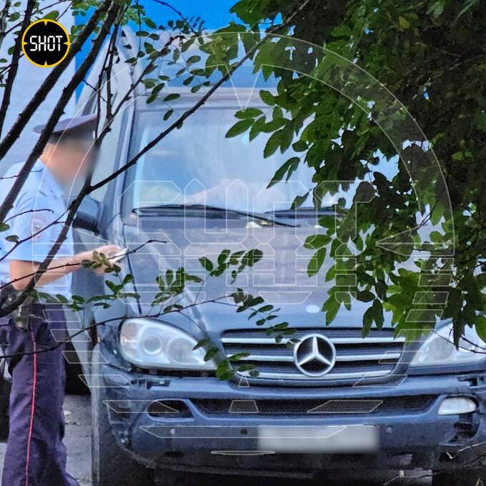 В припаркованном внедорожнике в Москве нашли тело неизвестного qhqiquxixzixxkmp