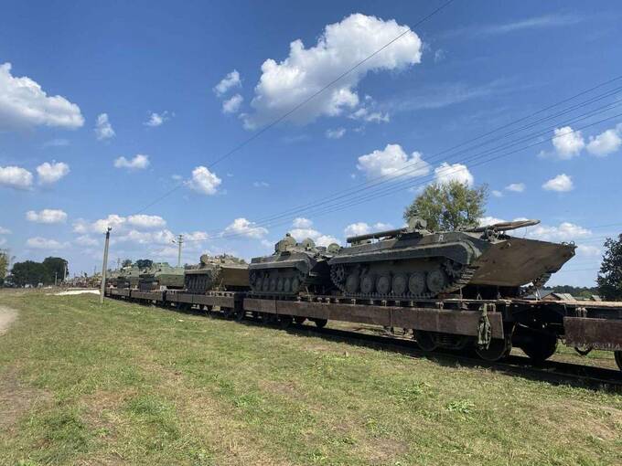 Белорусская военная техника движется к украинской границе qdriqzhitqiuzkmp