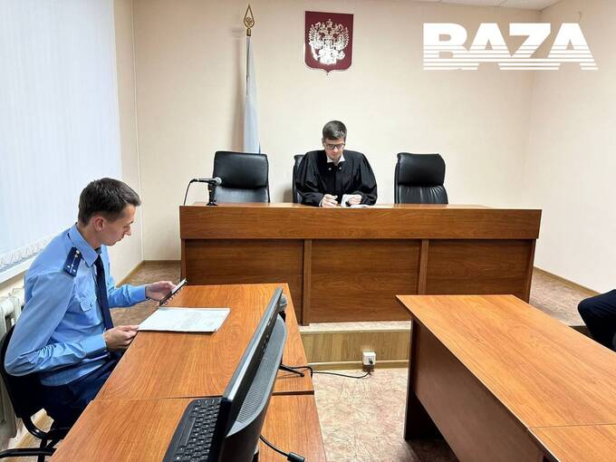 Блогер Тринадцатый попал за решетку за насилие против полиции rtiqheidtdirqkmp