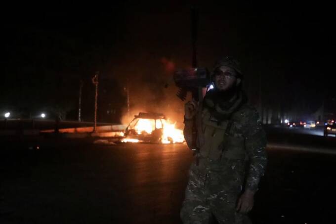 Противники Башара Асада полностью захватили сирийский город Хама