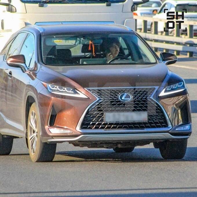 Водитель Lexus отказалась пропускать скорую в Москве: медики требуют наказания