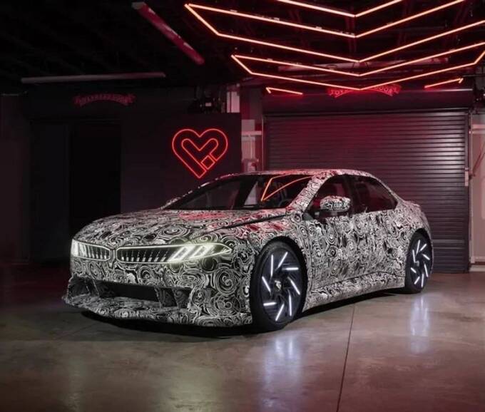 BMW продемонстрировала электромобиль следующего поколения