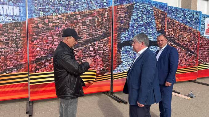 В Курске на панно ко Дню Победы разместили фото гей-порноактёра
